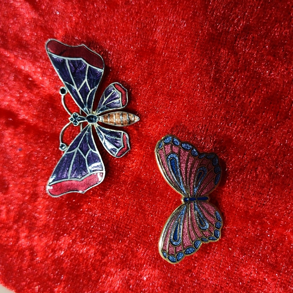 Vintage Butterfly Cloisonne Brooches With Gold Tone With Shades Of Purple & Red
